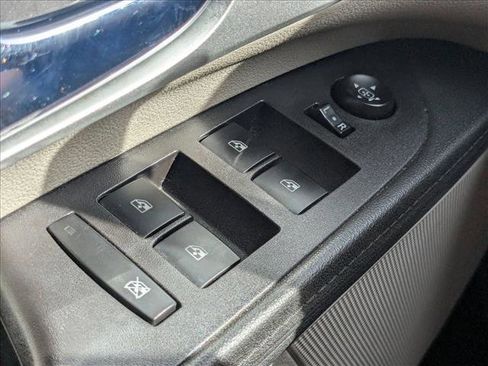 Used 2016 Chevrolet Equinox LT w/ Convenience Package image 12