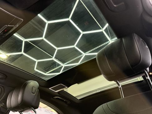 Used 2019 Mercedes-Benz S 450 4MATIC Sedan w/ Premium Package image 39