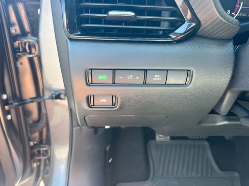 Used 2022 Nissan Sentra SV w/ Trunk Package FWD image 22