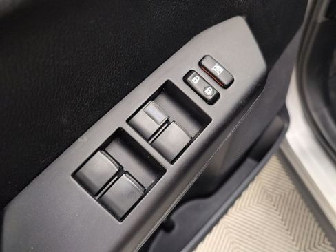 Used 2017 Toyota RAV4 LE FWD image 32