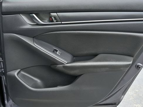 Used 2020 Honda Accord LX image 15