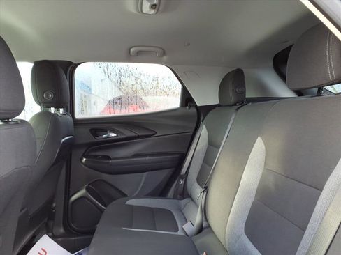 Used 2023 Chevrolet TrailBlazer LT w/ Convenience Package image 11