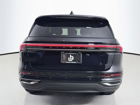 Used 2026 Lincoln Nautilus Premier AWD/4WD image 6