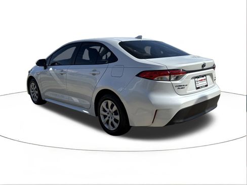 Used 2024 Toyota Corolla LE image 5