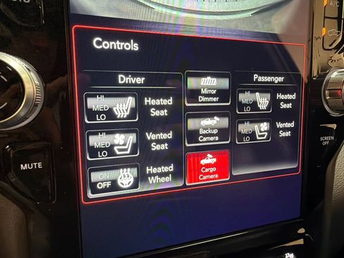 Used 2021 RAM 2500 Laramie AWD/4WD image 25