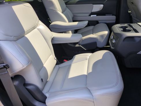 Certified 2025 Ford Expedition Active RWD image 39