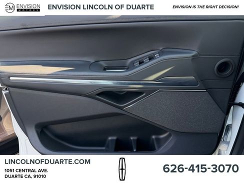 New 2025 Lincoln Navigator L Reserve image 12