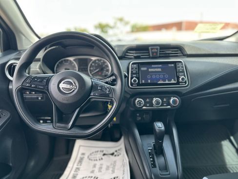 Used 2025 Nissan Versa S w/ Trunk Package image 15