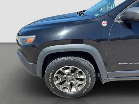 Used 2020 Jeep Cherokee Trailhawk w/ Cold Weather Group AWD/4WD image 10