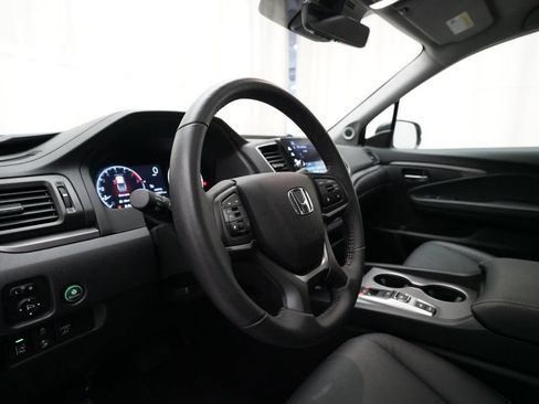 Used 2025 Honda Ridgeline RTL image 8