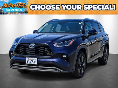 Used 2021 Toyota Highlander XLE