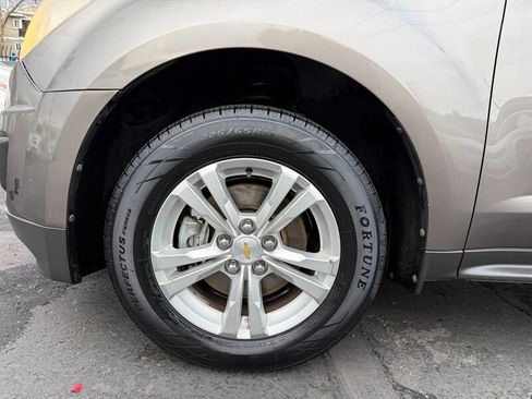 Used 2010 Chevrolet Equinox LS image 9