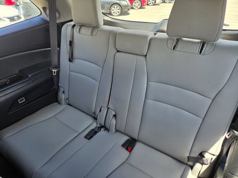 Used 2018 Honda Pilot Touring image 33