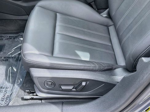 Used 2025 Audi A6 e-tron Premium Plus w/ Premium Plus RWD image 20