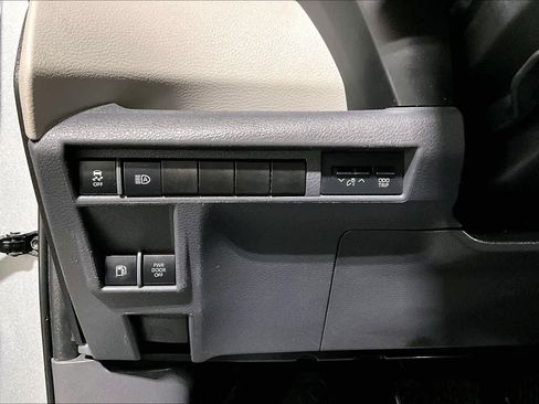 Certified 2022 Toyota Sienna LE image 34