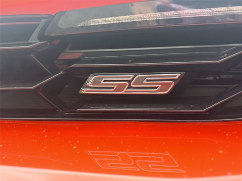 Used 2020 Chevrolet Camaro SS RWD image 23
