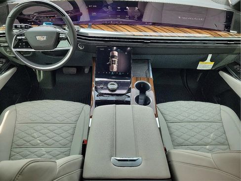 New 2026 Cadillac Escalade Platinum Sport w/ LPO, Floor Liner Package image 11