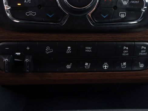 Used 2017 RAM 2500 Laramie w/ Sport Appearance Group image 39