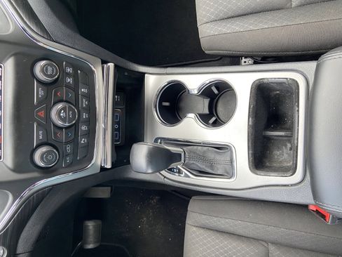 Used 2020 Jeep Grand Cherokee Laredo image 15