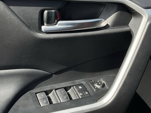 Used 2024 Toyota RAV4 XLE FWD image 21