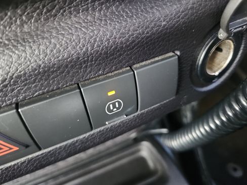 Used 2016 Jeep Wrangler Unlimited Sahara image 31