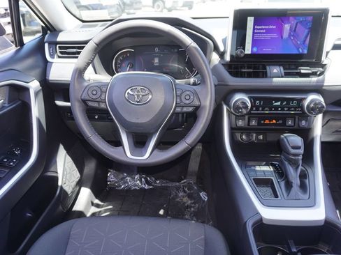 Used 2023 Toyota RAV4 XLE w/ Convenience Package FWD image 12