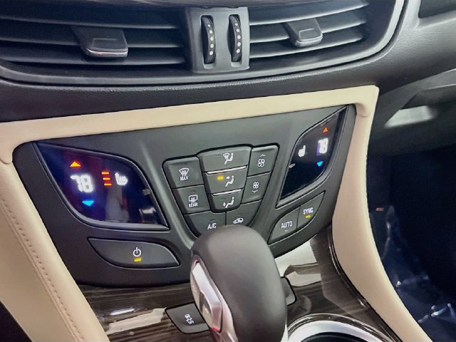 Used 2020 Buick Envision Premium AWD/4WD image 11