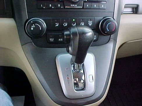 Used 2011 Honda CR-V SE image 25