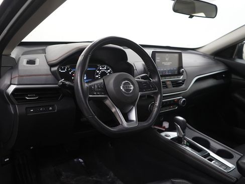 Used 2022 Nissan Altima 2.5 SR w/ Midnight Edition Package image 15