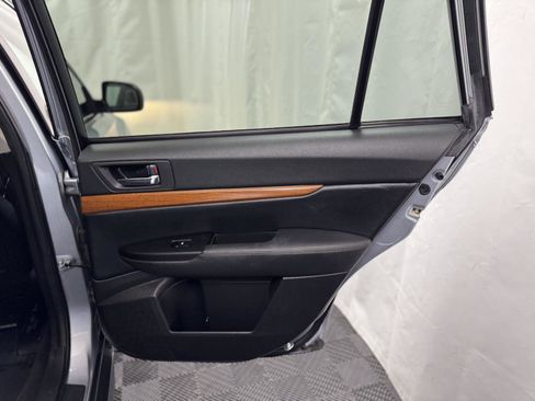Used 2013 Subaru Outback 2.5i Limited w/ Popular Pkg 1A image 28