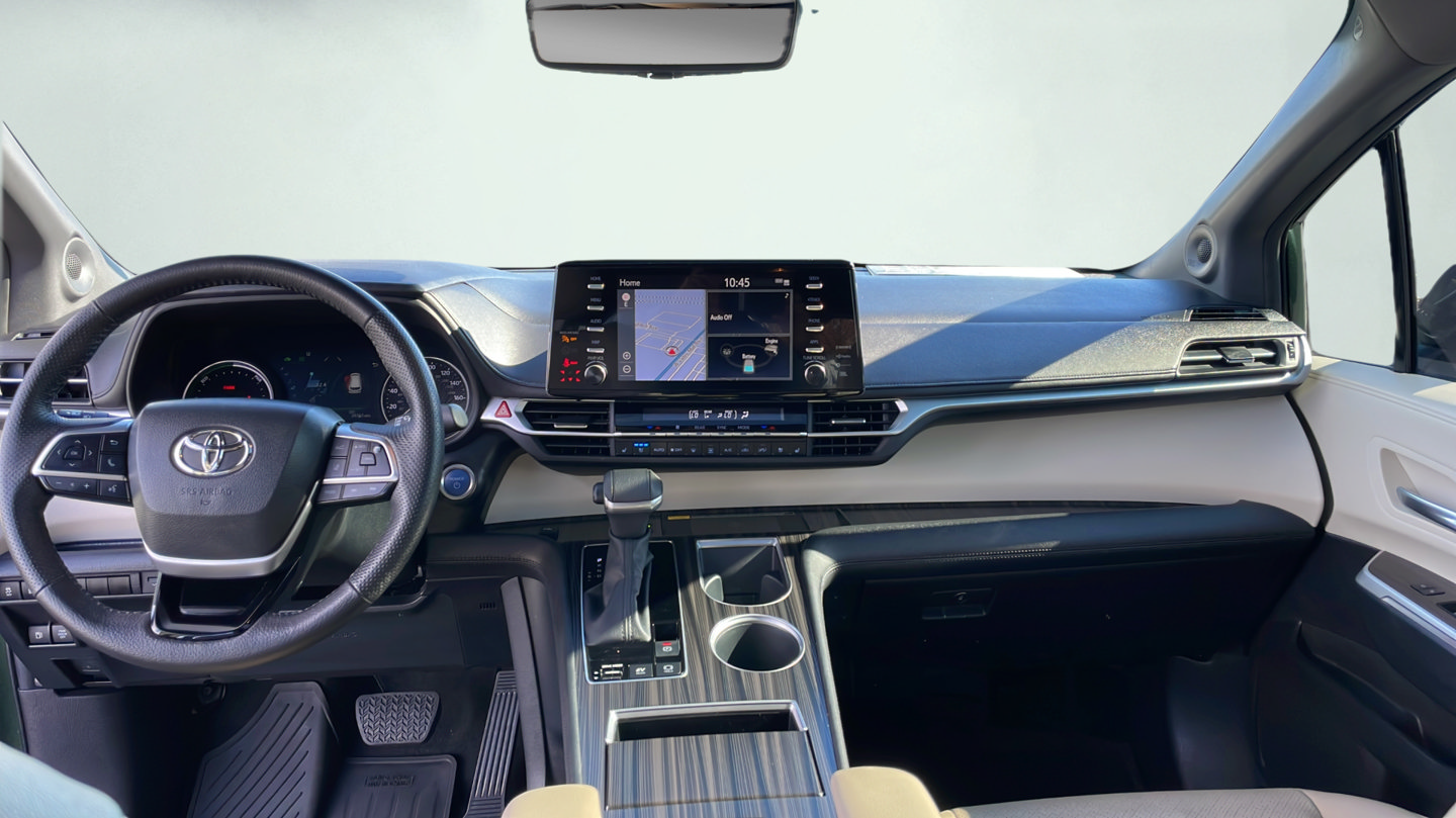 Certified 2023 Toyota Sienna Limited AWD/4WD image 24