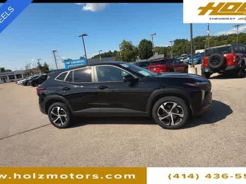 Certified 2024 Chevrolet Trax RS w/ Driver Confidence Package FWD image 9