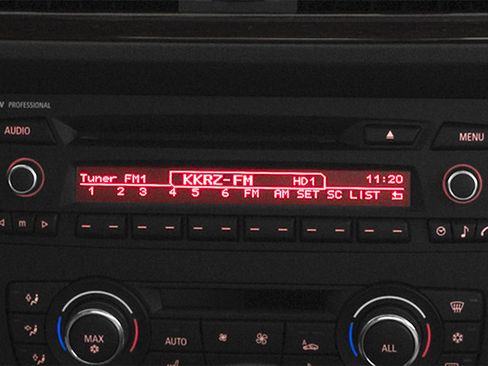 Used 2013 BMW 328i xDrive Coupe AWD/4WD image 9