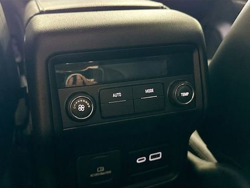 Used 2020 GMC Acadia SLT image 26