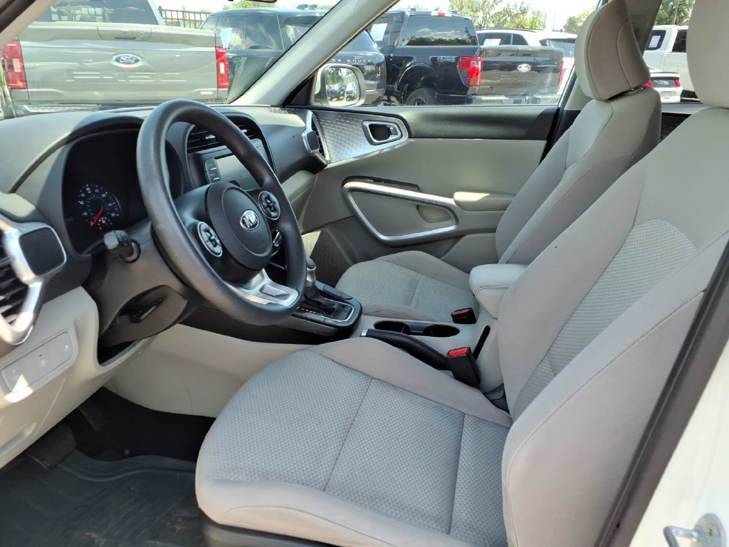 Used 2021 Kia Soul LX FWD image 23