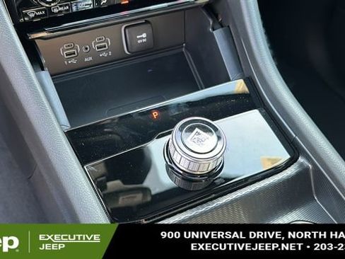 New 2025 Jeep Grand Cherokee Laredo w/ Luxury Tech Group I image 19