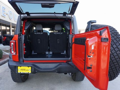 Certified 2023 Ford Bronco Badlands w/ Sasquatch Package image 26