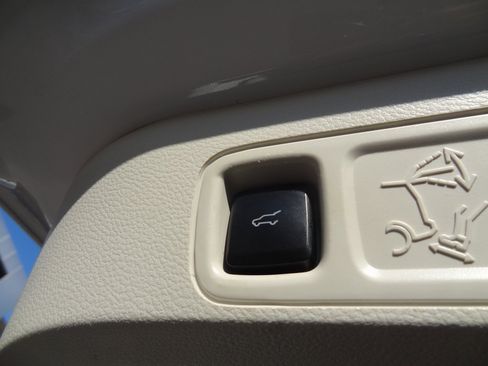 Used 2023 Lincoln Navigator L Black Label image 17