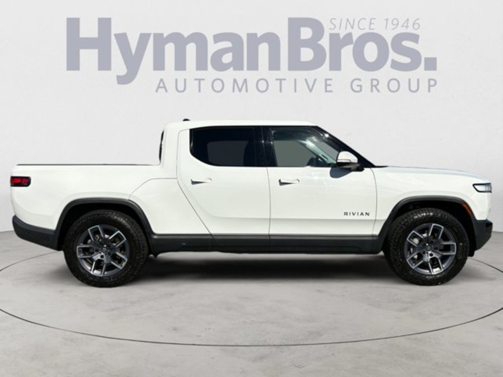 Used 2023 Rivian R1T Adventure Dual AWD/4WD image 2