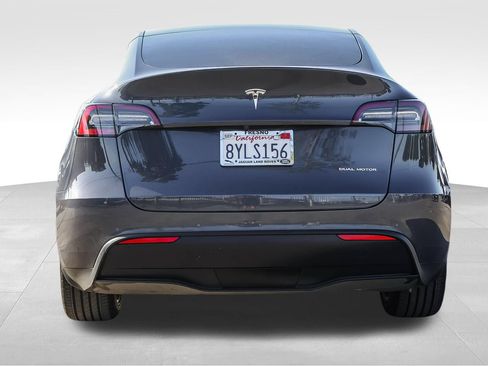 Used 2021 Tesla Model Y Long Range AWD/4WD image 6