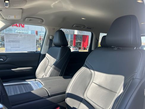 New 2026 Nissan Armada SV image 24
