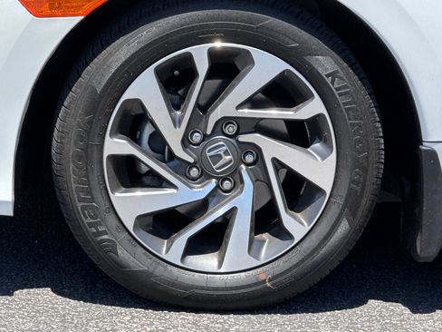 Used 2016 Honda Civic EX image 11