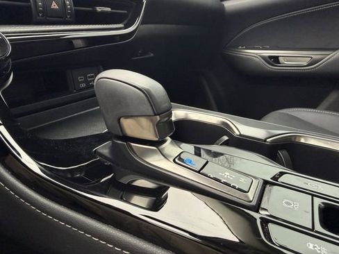 Used 2024 Lexus NX 250 FWD w/ Towing Package (2000 Lbs) image 21