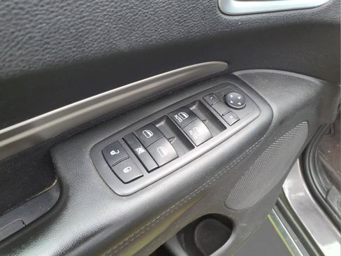 Used 2019 Dodge Durango SXT w/ 3rd Row Seating Group AWD/4WD image 11