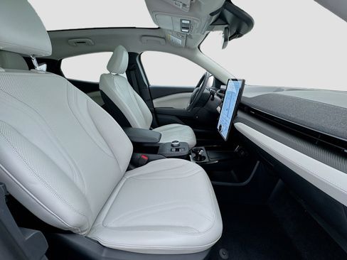 Used 2023 Ford Mustang Mach-E Premium image 20