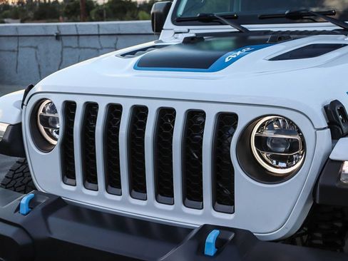 Used 2021 Jeep Wrangler Unlimited Rubicon 4xe w/ Cold Weather Group AWD/4WD image 6