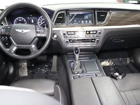 Used 2015 Hyundai Genesis 3.8 w/ Option Group 03 image 2