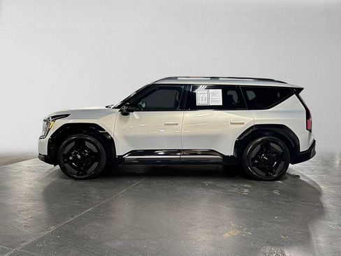 Used 2024 Kia EV9 GT-Line AWD/4WD image 6