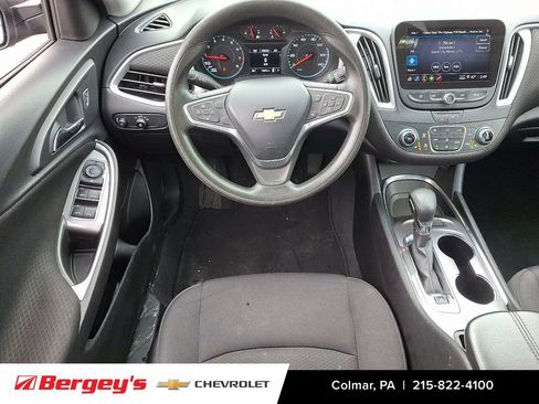 Used 2022 Chevrolet Malibu LT image 14