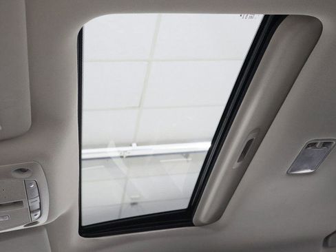 Used 2018 Nissan Rogue Sport SL w/ SL Premium Package image 21